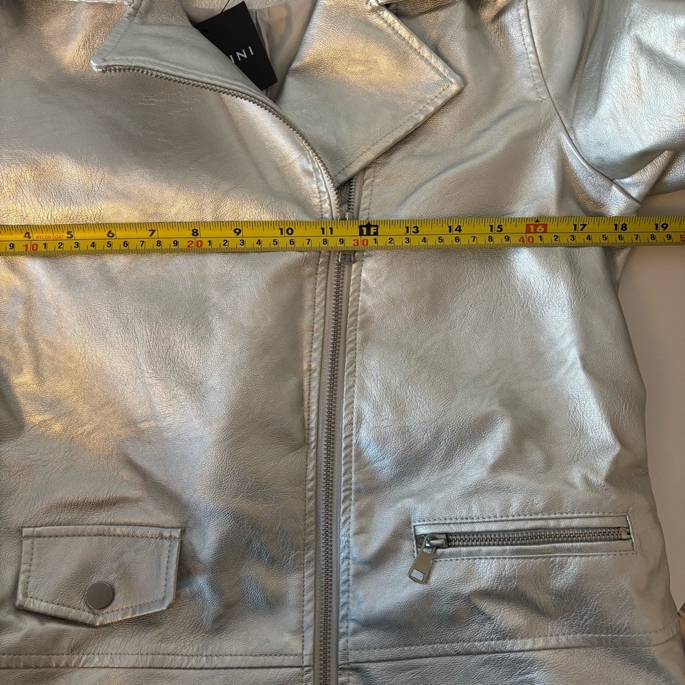 Baccini Women's Metallic Silver Leather Jacket - Picture 9 of 10